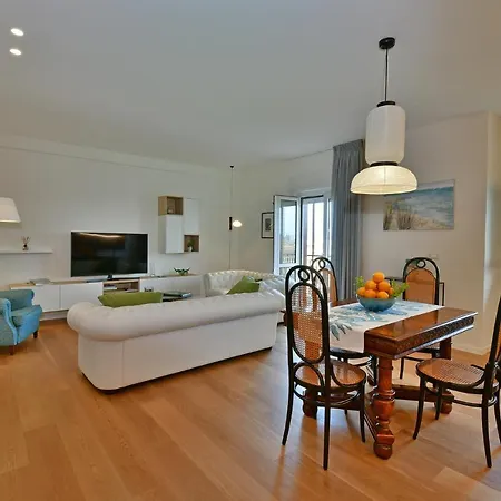 La Casa Di Joy -Luxury Suites *