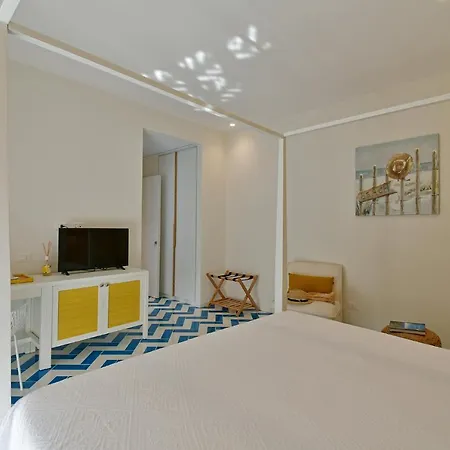 La Casa Di Joy -Luxury Suites Couette-café